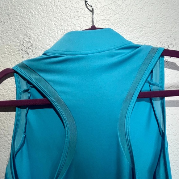 Adidas Golf Tank Top Womens XL Aqua Blue Stretch Racerback 1/4 Zip Performance - Picture 7 of 10